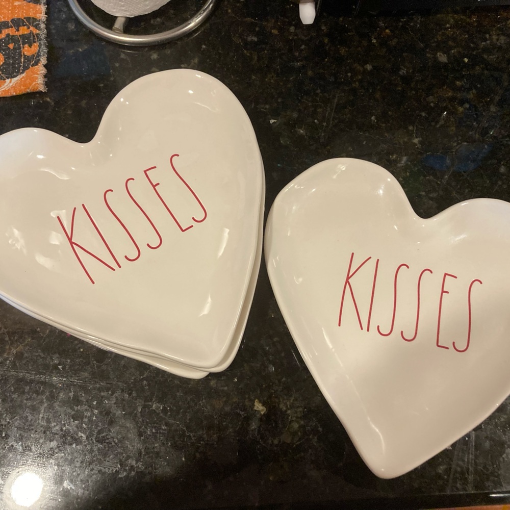 RAE DUNN PLATES